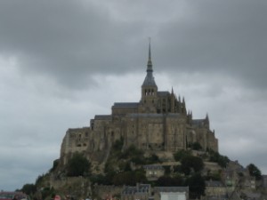 Das ist der Le Mont Sain-Michel eine der größten Sehenswürdigkeiten der Bretagne